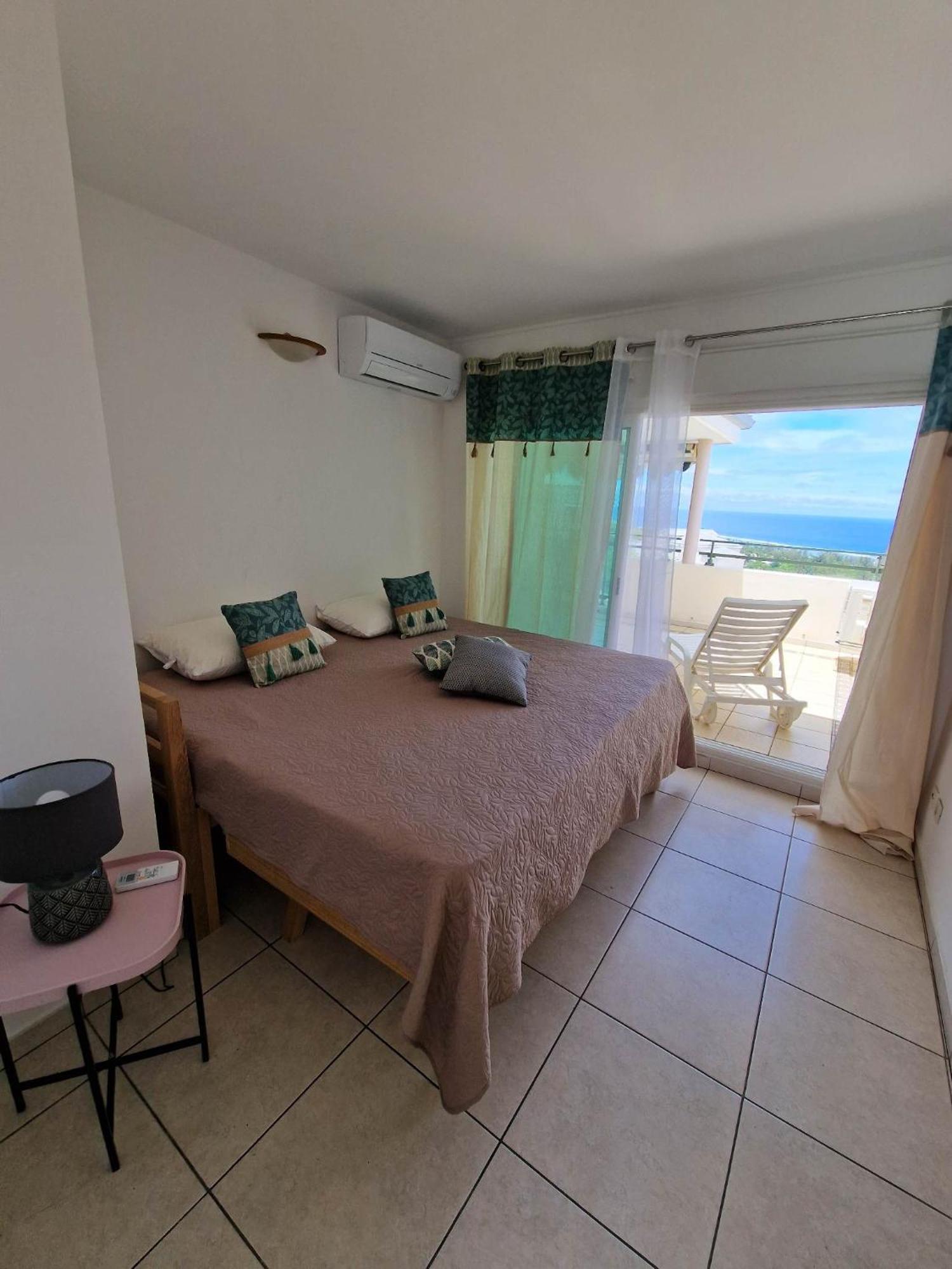 Appartement Villa Sur Le Toit, Vue Mer Saint-Gilles-les-Bains Buitenkant foto