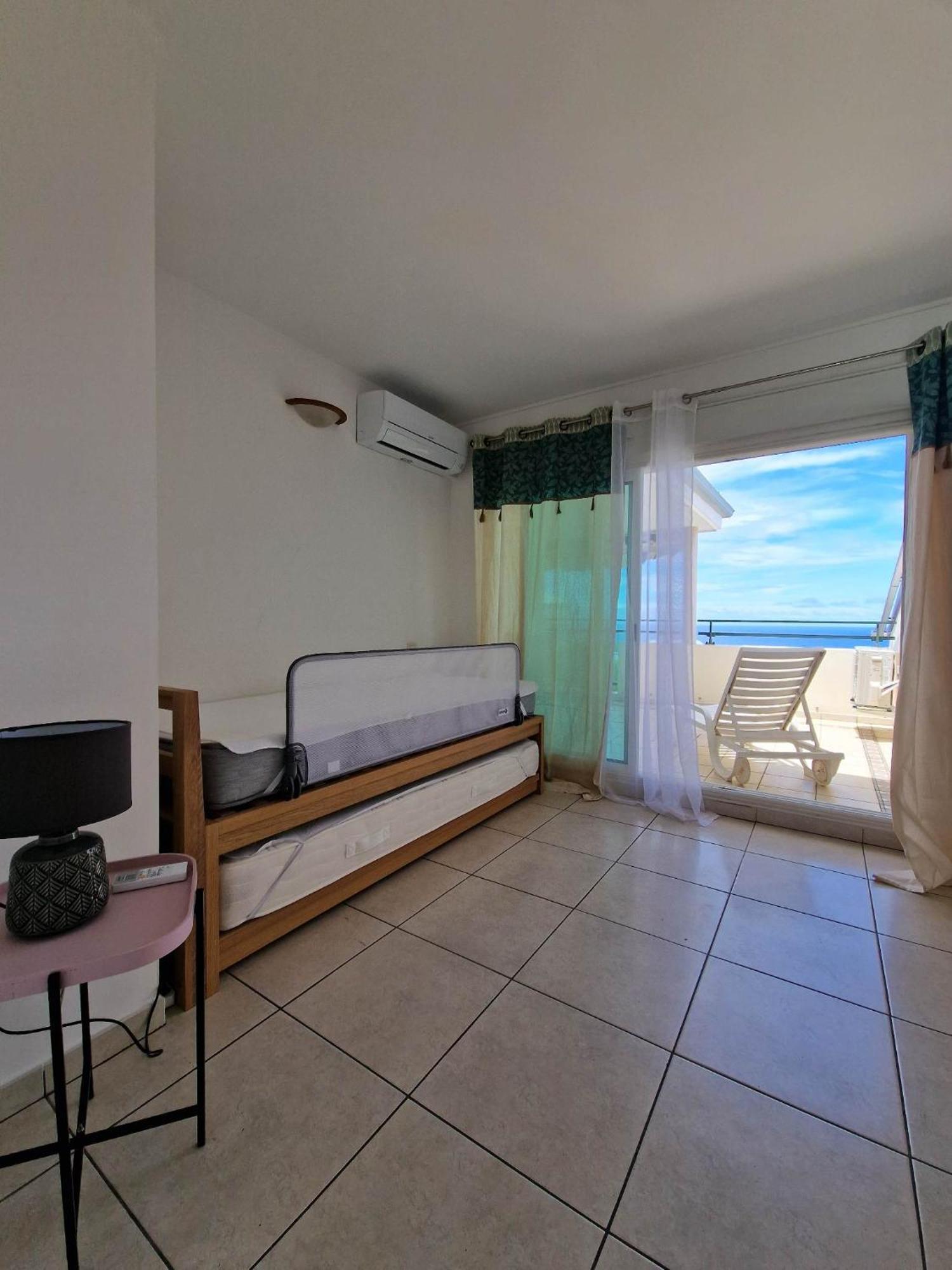 Appartement Villa Sur Le Toit, Vue Mer Saint-Gilles-les-Bains Buitenkant foto