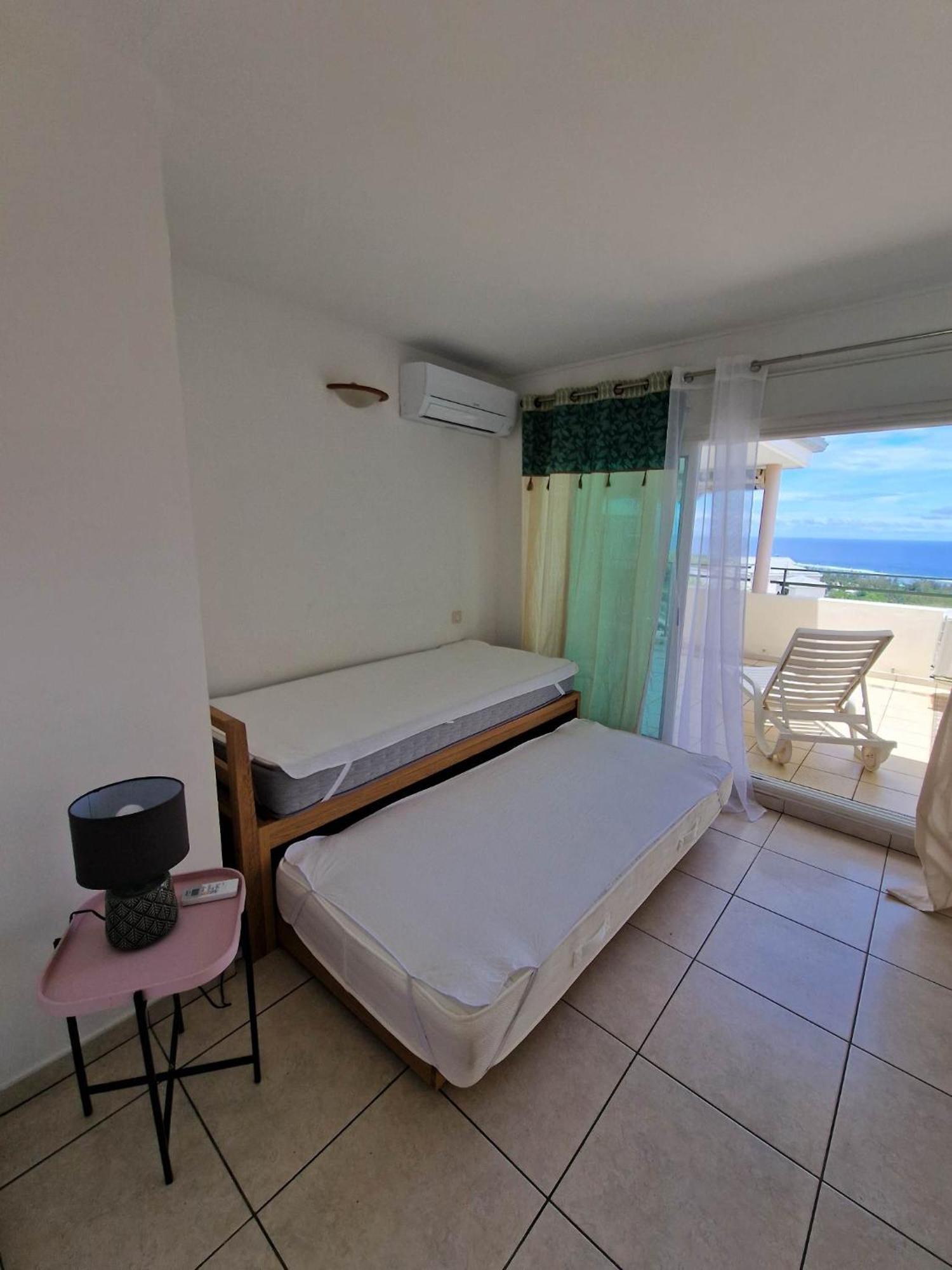Appartement Villa Sur Le Toit, Vue Mer Saint-Gilles-les-Bains Buitenkant foto