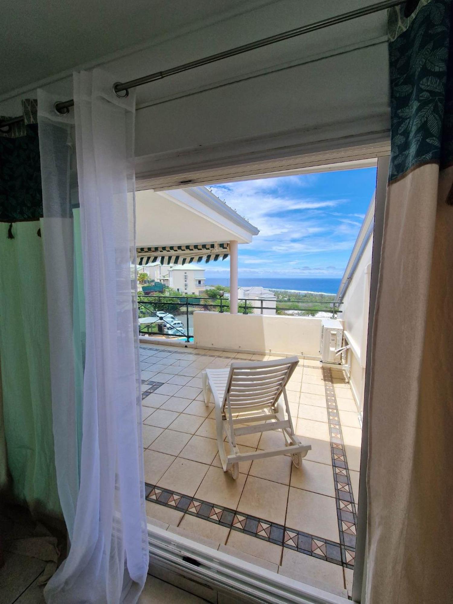 Appartement Villa Sur Le Toit, Vue Mer Saint-Gilles-les-Bains Buitenkant foto